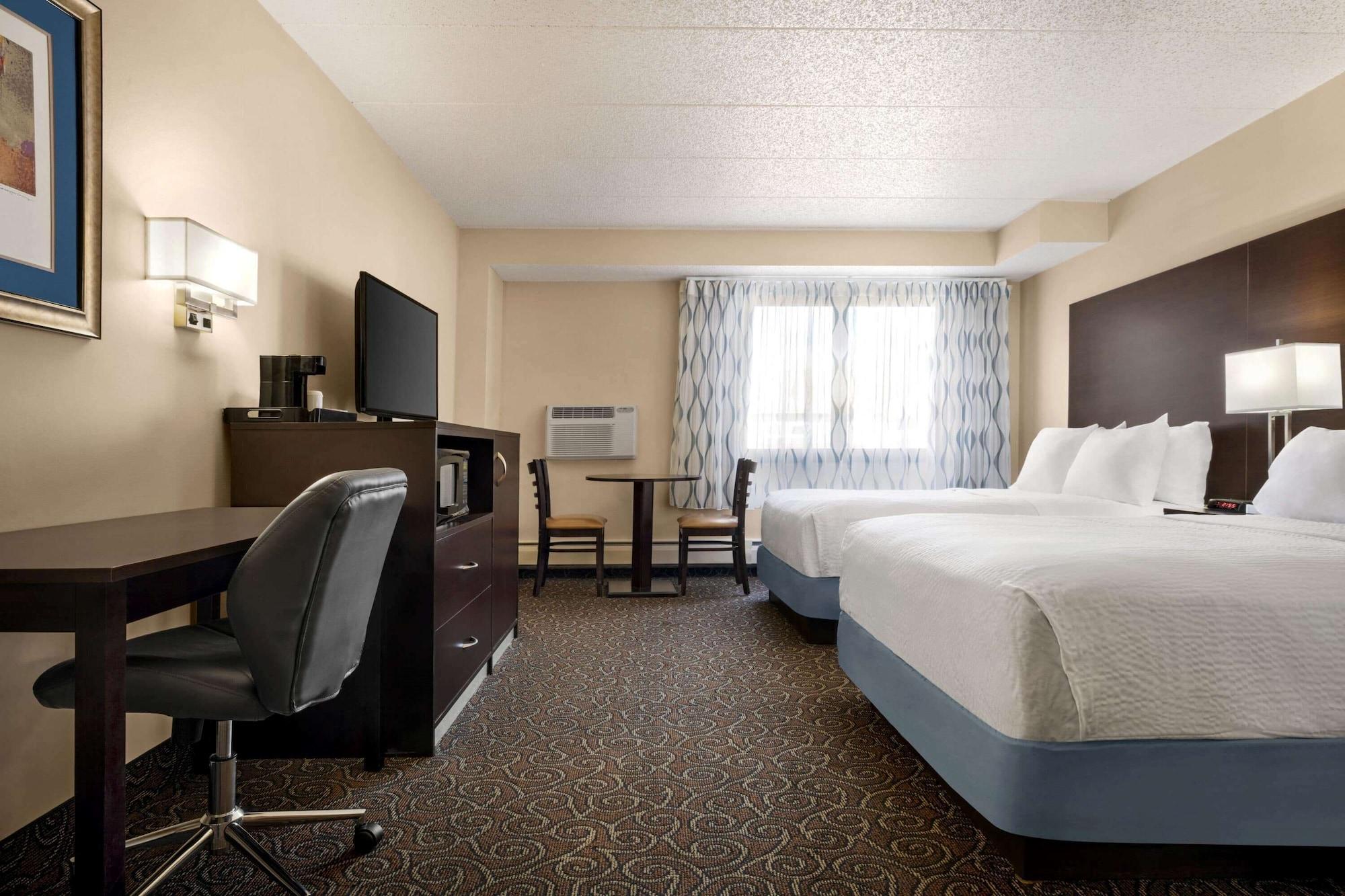 Days Inn By Wyndham Fort Collins Exterior photo